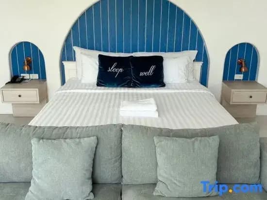 Premier Double room with garden view full double bed