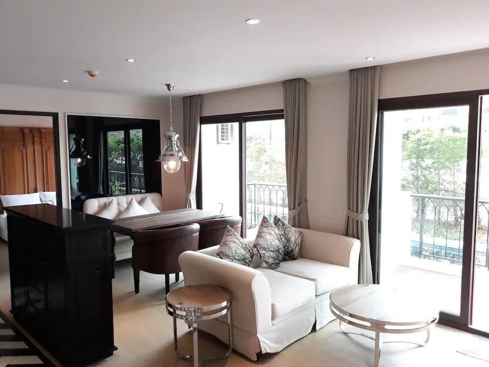 2 Bedrooms Family Suite with balcony and with pool view