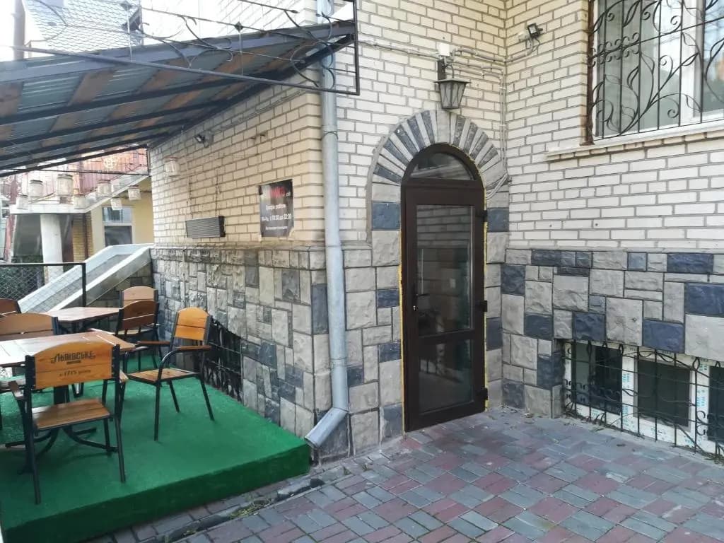 Economy room
