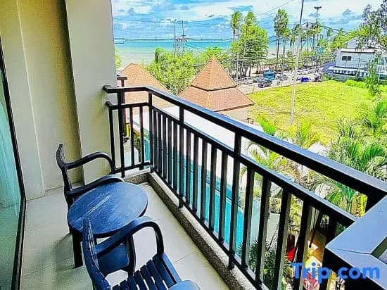 Deluxe Quadruple room with sea view
