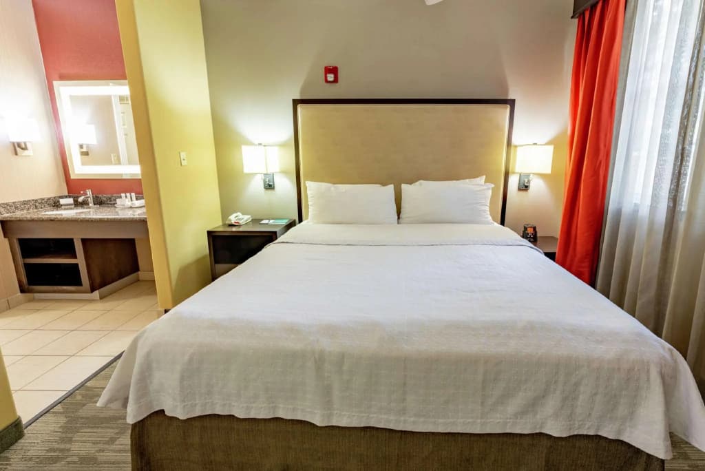 Double Suite full double bed