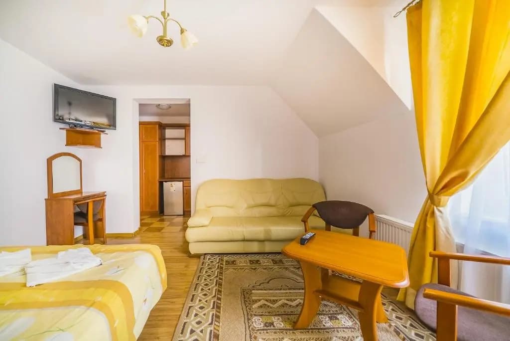 Standard Double room with balcony full double bed