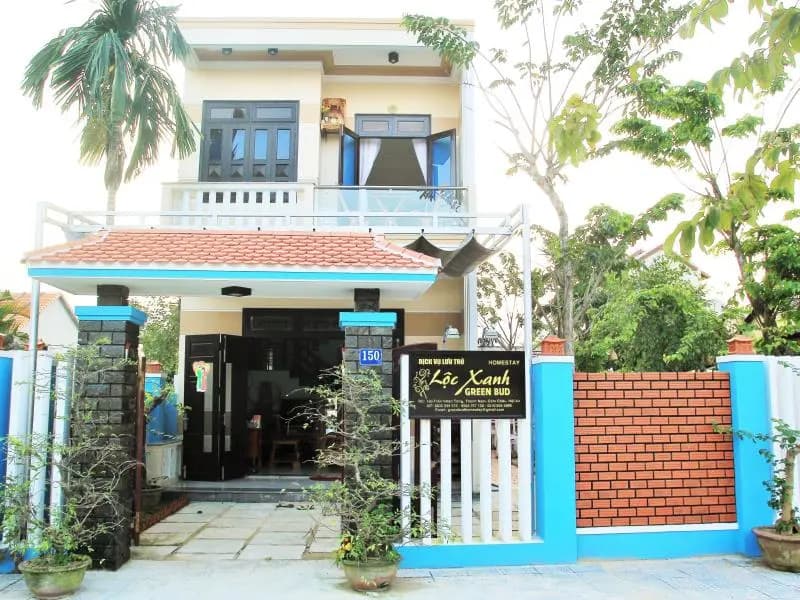 Standard Triple room with balcony