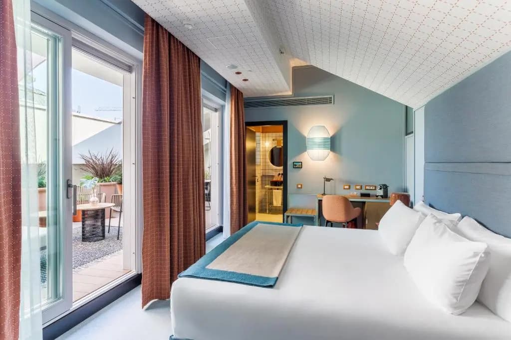 Deluxe Double room full double bed