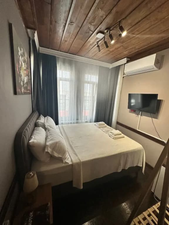 Comfort room