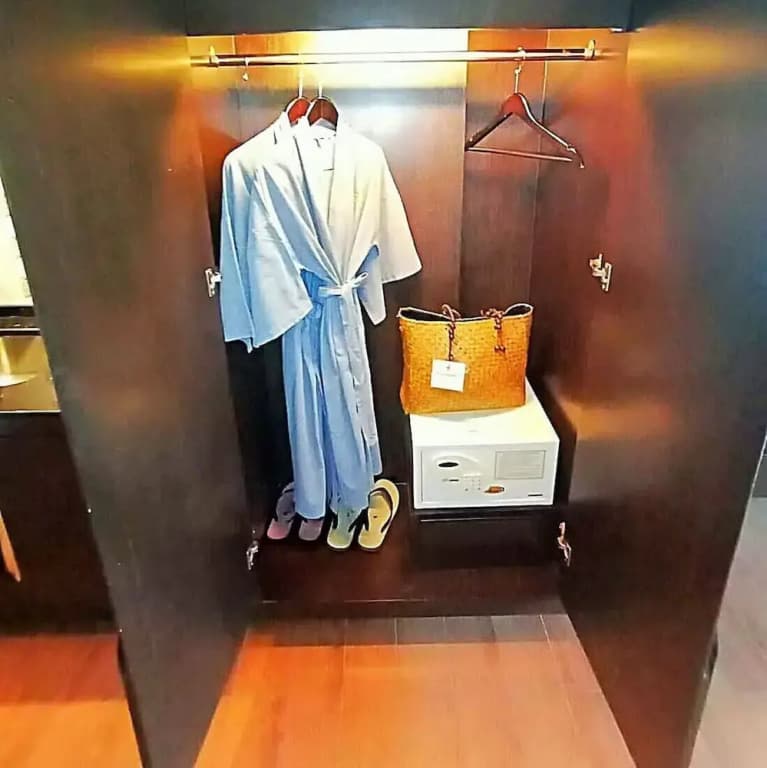 Deluxe Double room with sea view full double bed