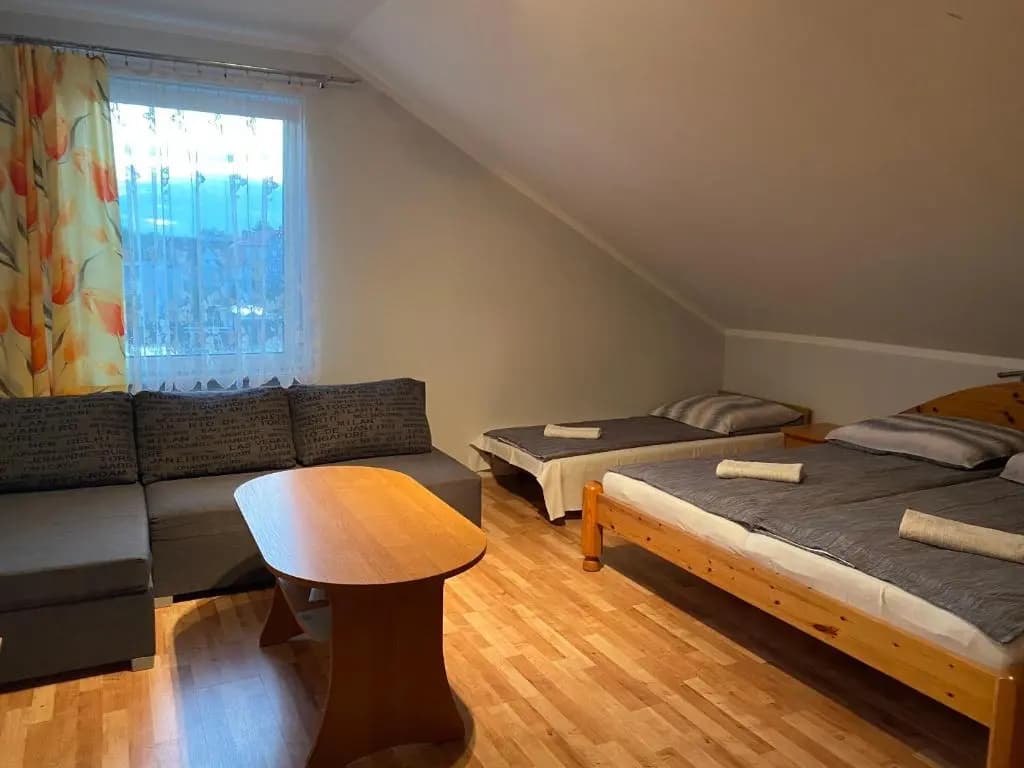 Economy room