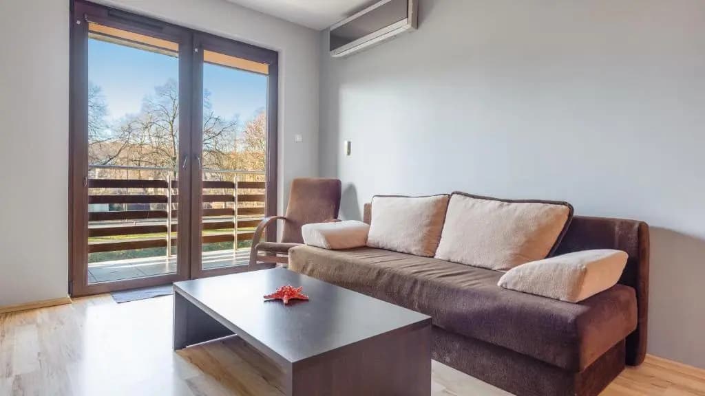 2 Bedrooms Apartment
