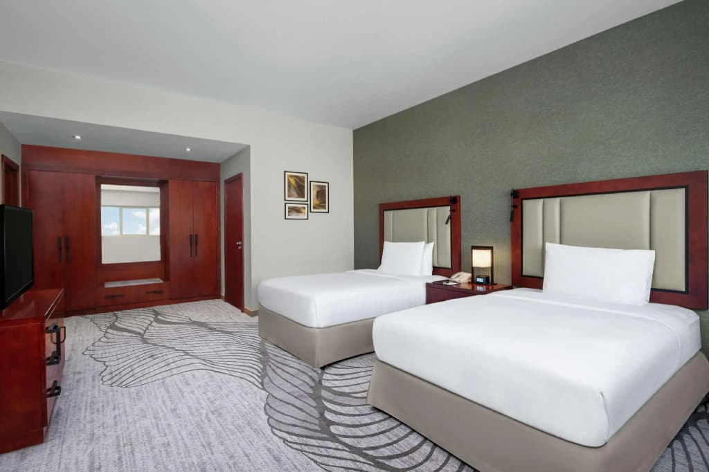 Deluxe Double room with water view twin beds
