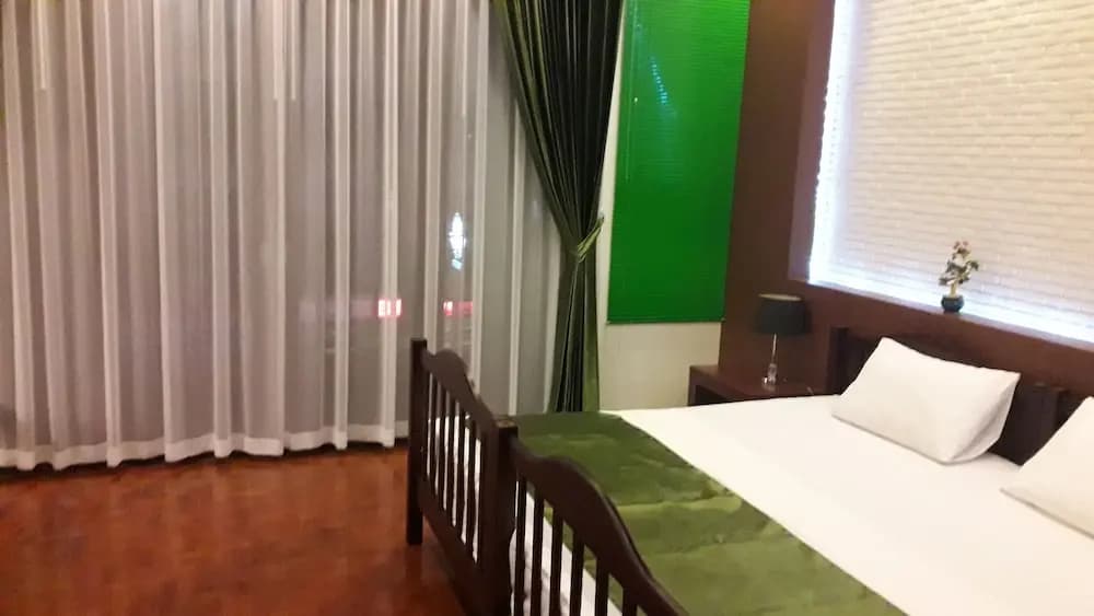 Comfort Double Suite with balcony full double bed