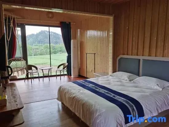Standard Double room with mountain view full double bed