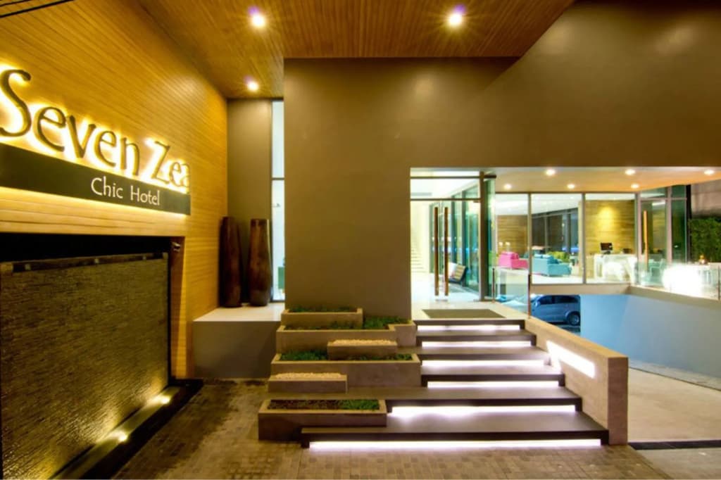 Hotel photo 1