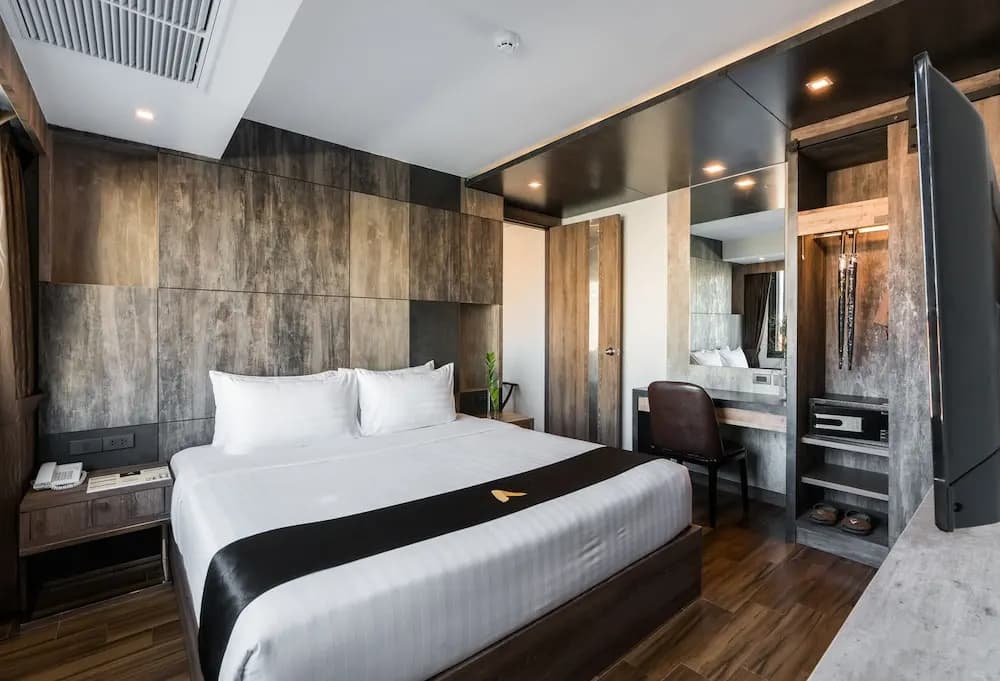2 Bedrooms Family Suite with balcony