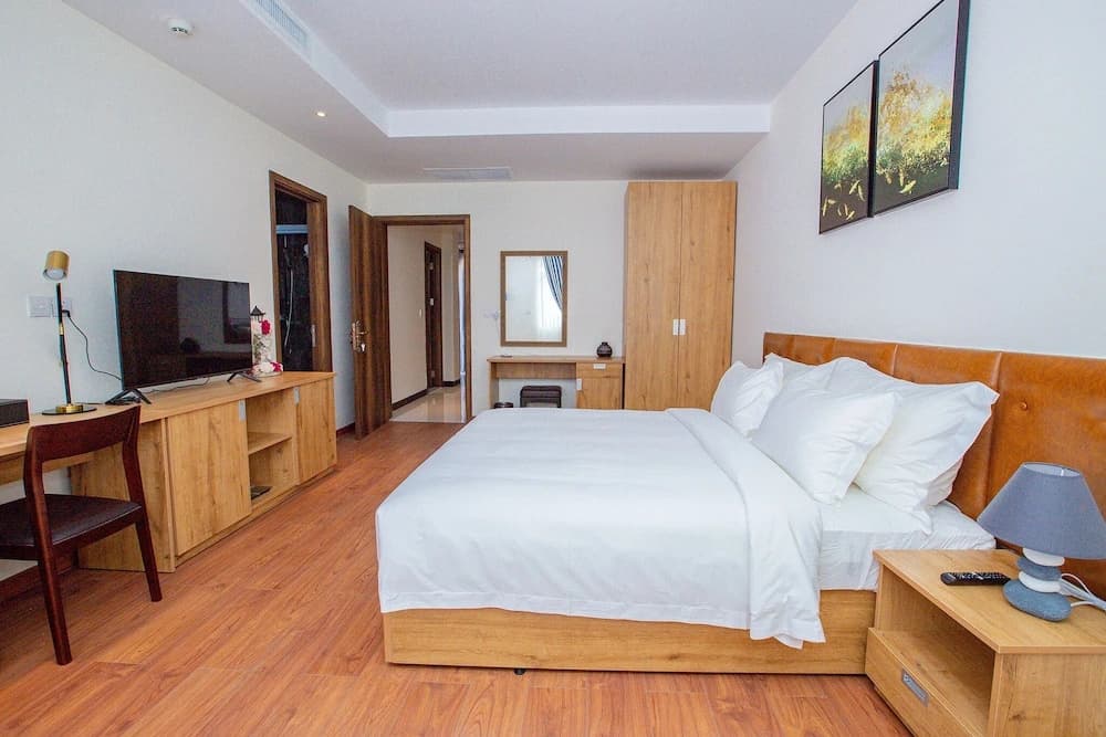 1 Bedroom Executive room with balcony and with pool view
