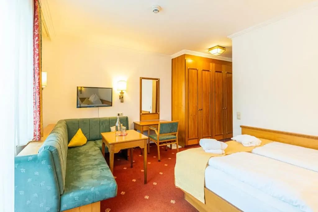 Standard Double room with balcony full double bed