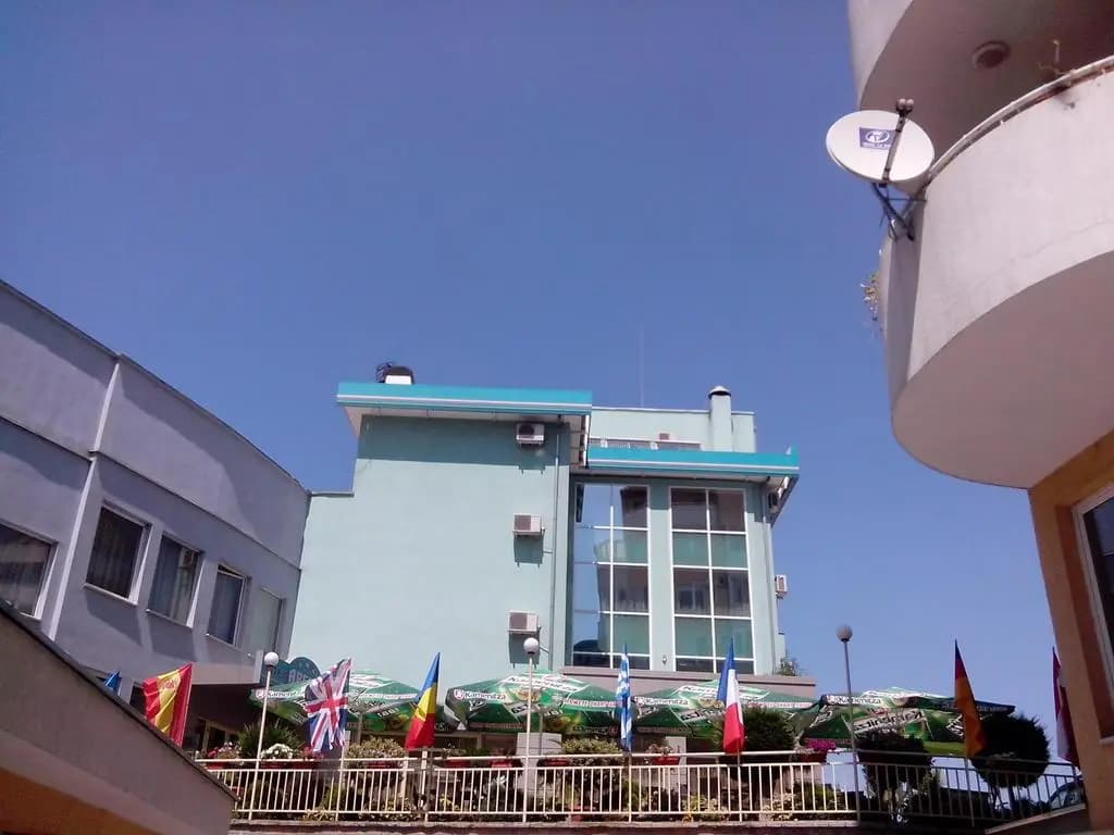 Hotel photo 1