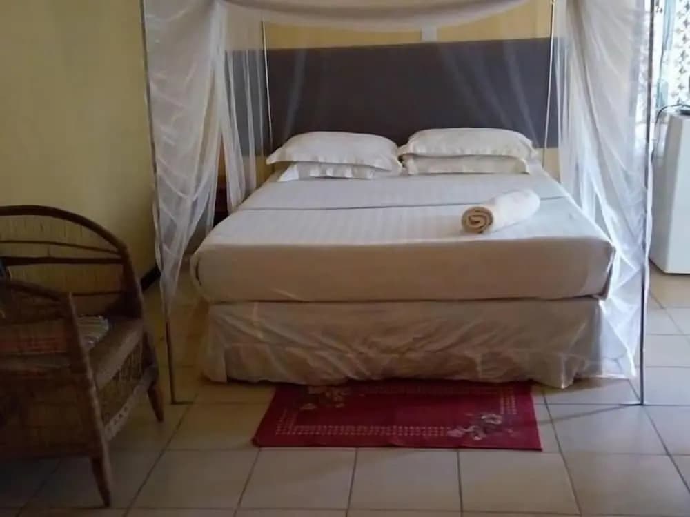 Standard Double room with garden view full double bed