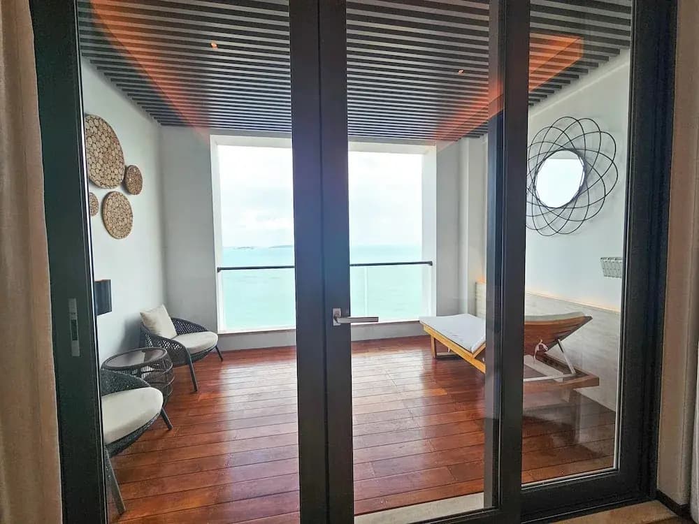 Standard Double room with balcony and with sea view twin beds