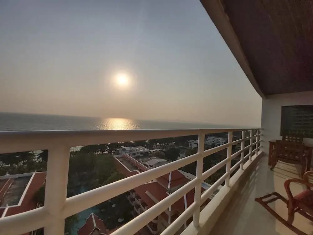 1 Bedroom Apartment with balcony