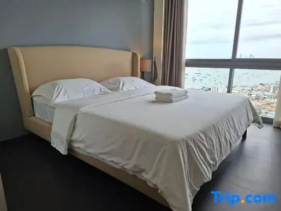Standard Double room with ocean view full double bed