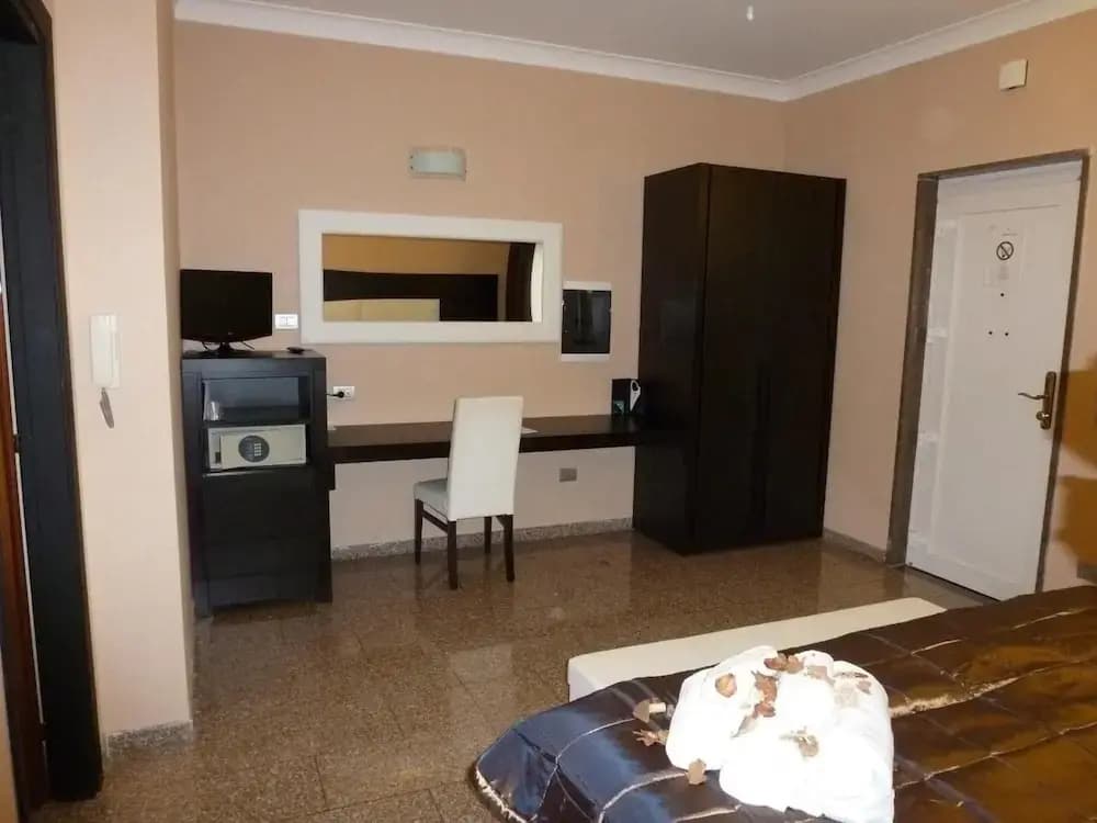 Deluxe Triple room with balcony