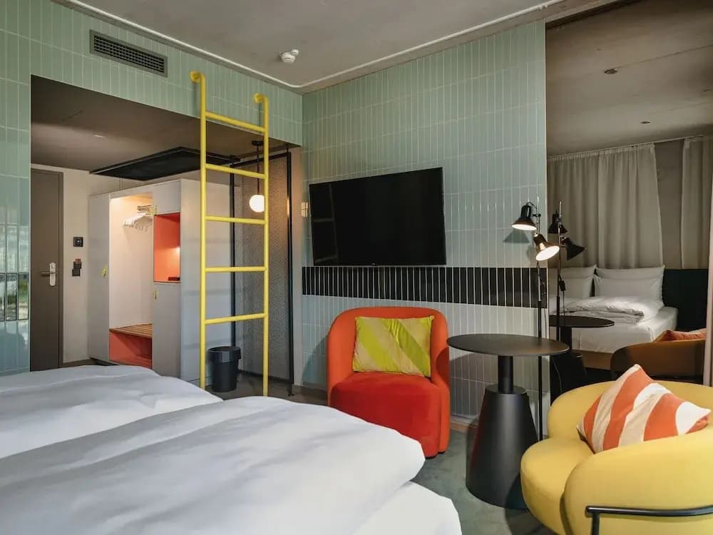 Comfort room