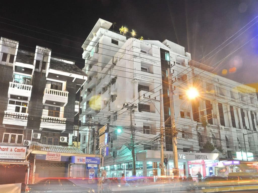 Hotel photo 1