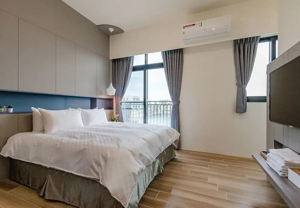 Standard Triple Family room with balcony