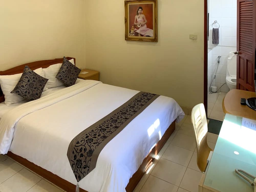 Standard Double room with balcony full double bed