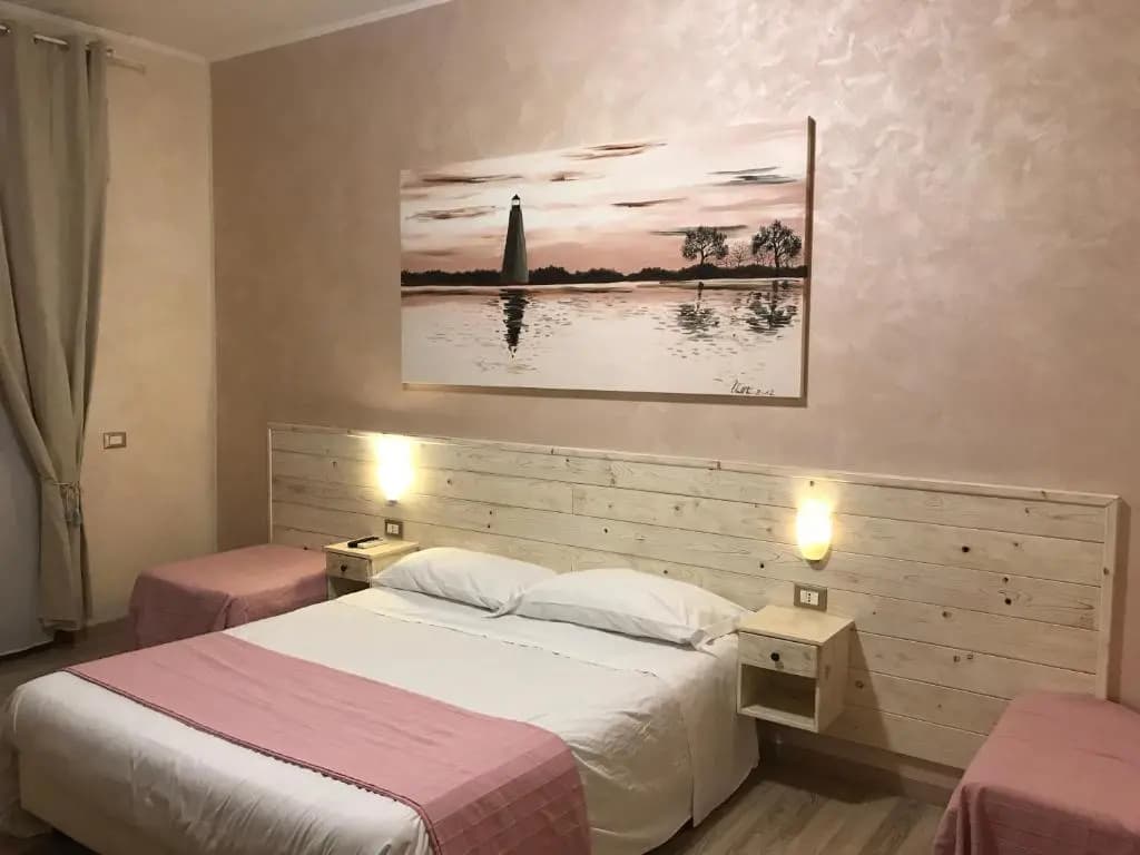 Standard Triple room