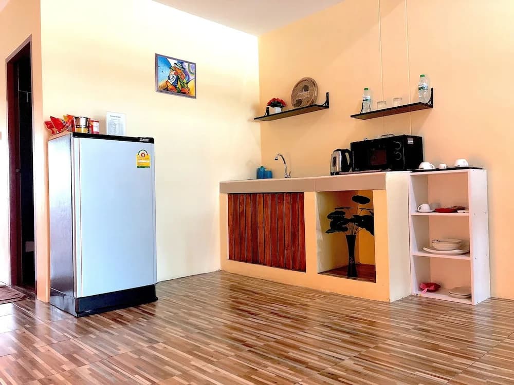 Deluxe Double room with balcony full double bed