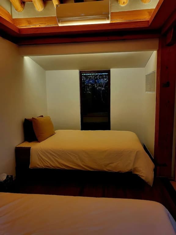 Premium Suite