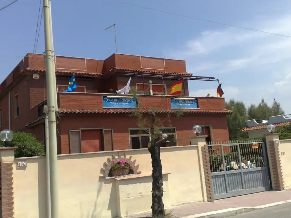 Hotel photo 1
