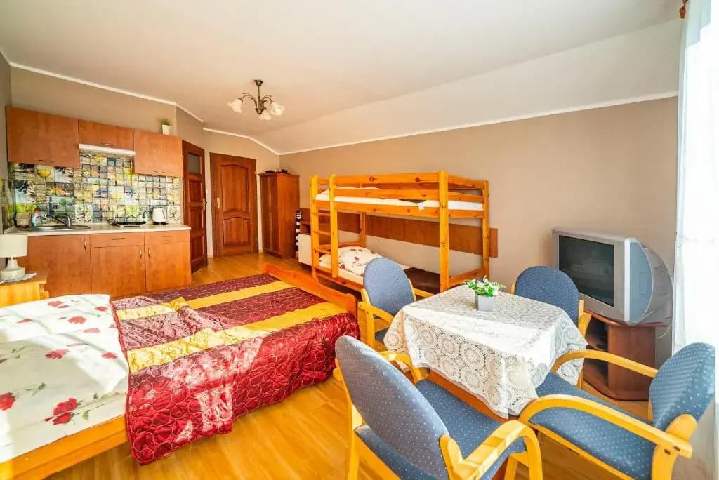 Standard Triple room with balcony