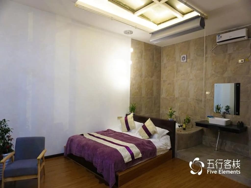 Deluxe Double room with garden view full double bed
