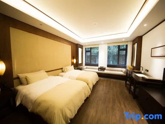 Deluxe Double room twin beds