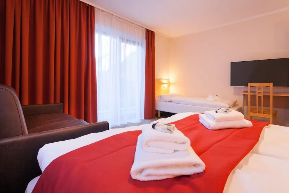 Standard Triple room with balcony