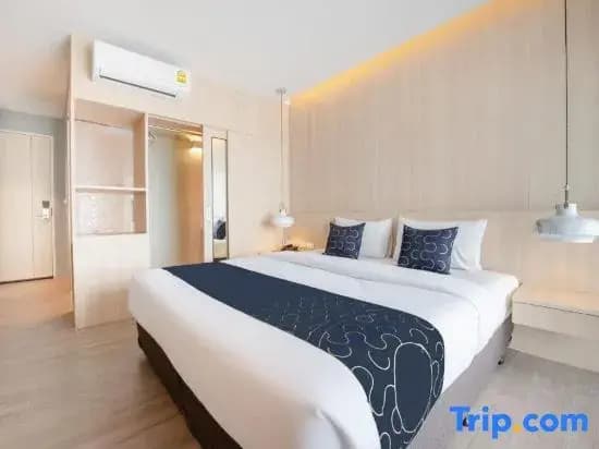 Deluxe Double room with sea view full double bed