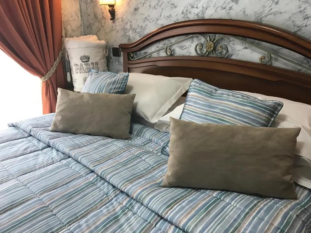 Standard Triple room with balcony