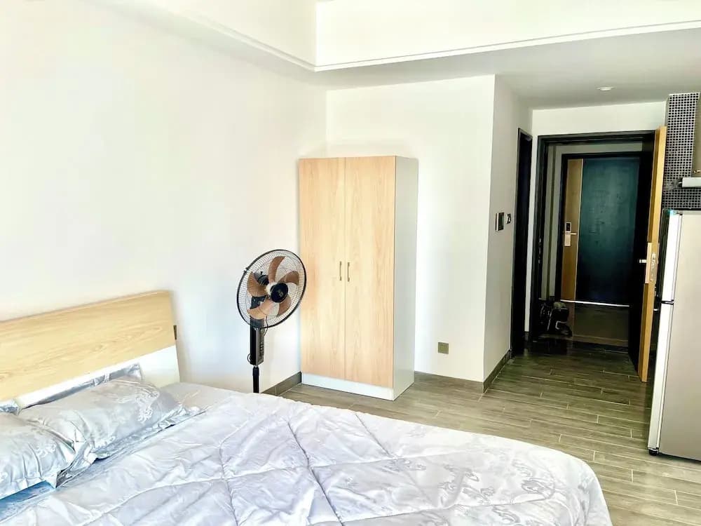 Economy room