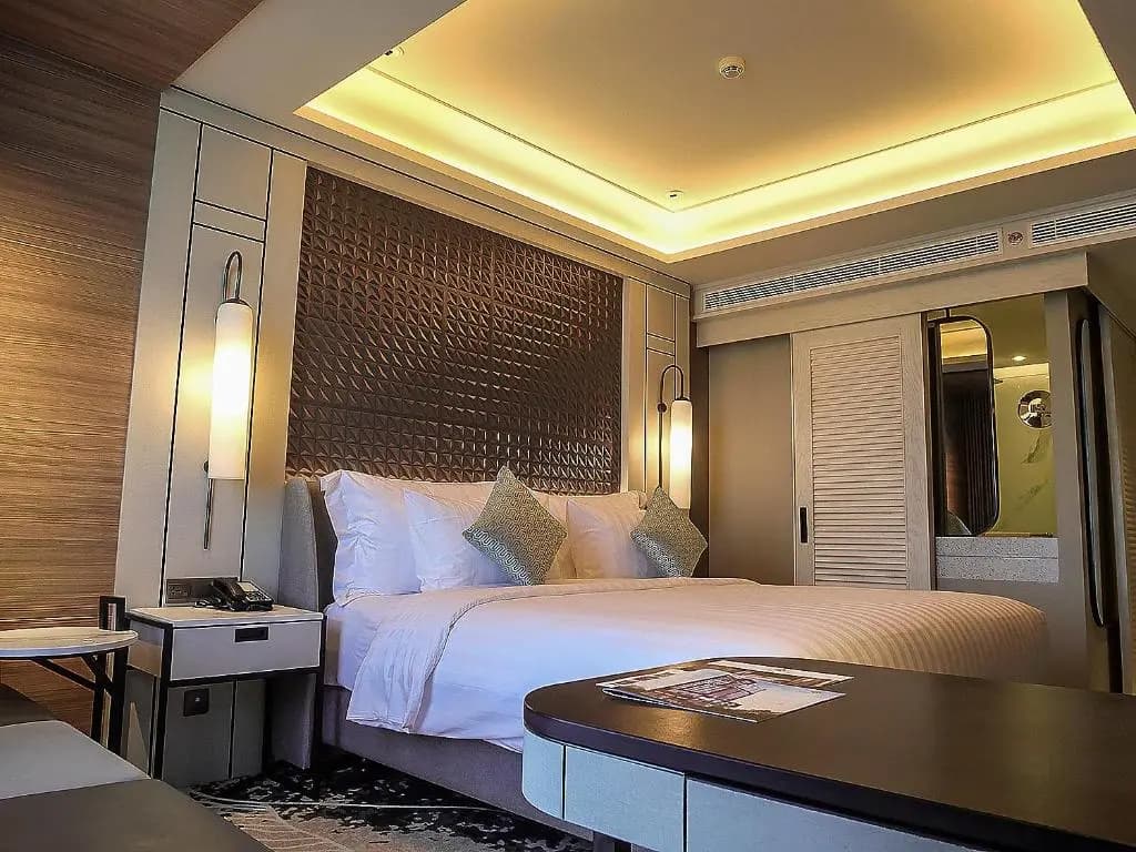 Executive Double room with city view full double bed