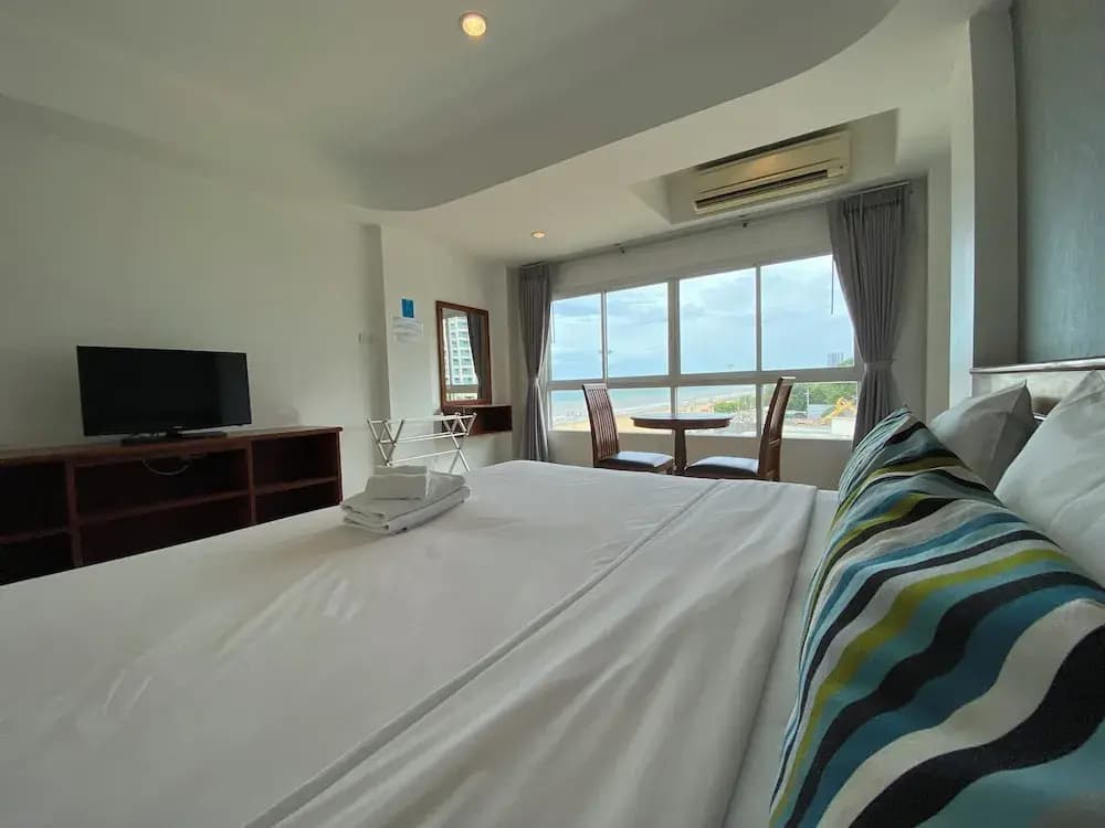 Standard Double room with sea view full double bed