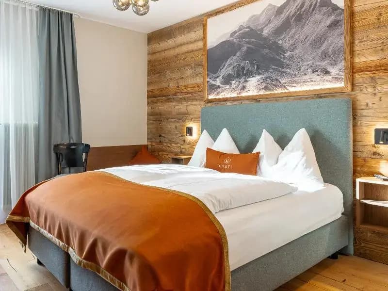 Classic Double room with balcony full double bed