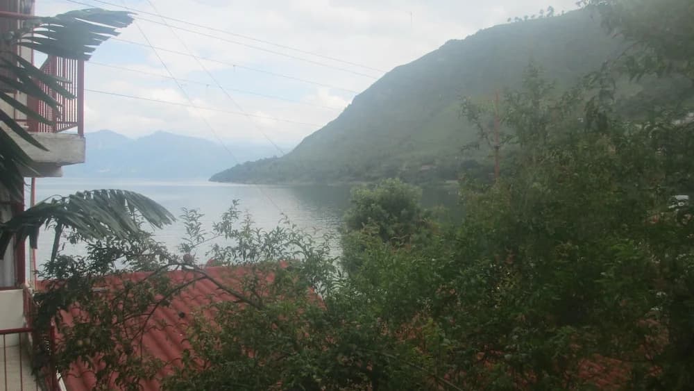 1 Bedroom Executive Cottage with lake view