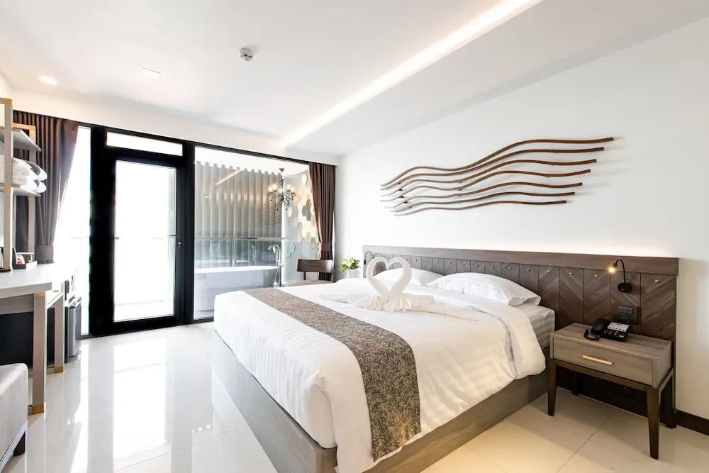 Executive Deluxe Double room full double bed
