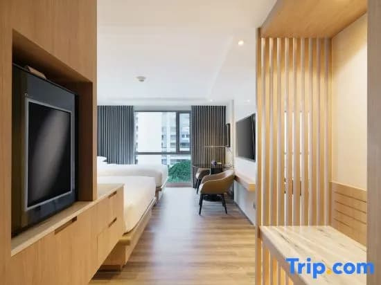 Premier room