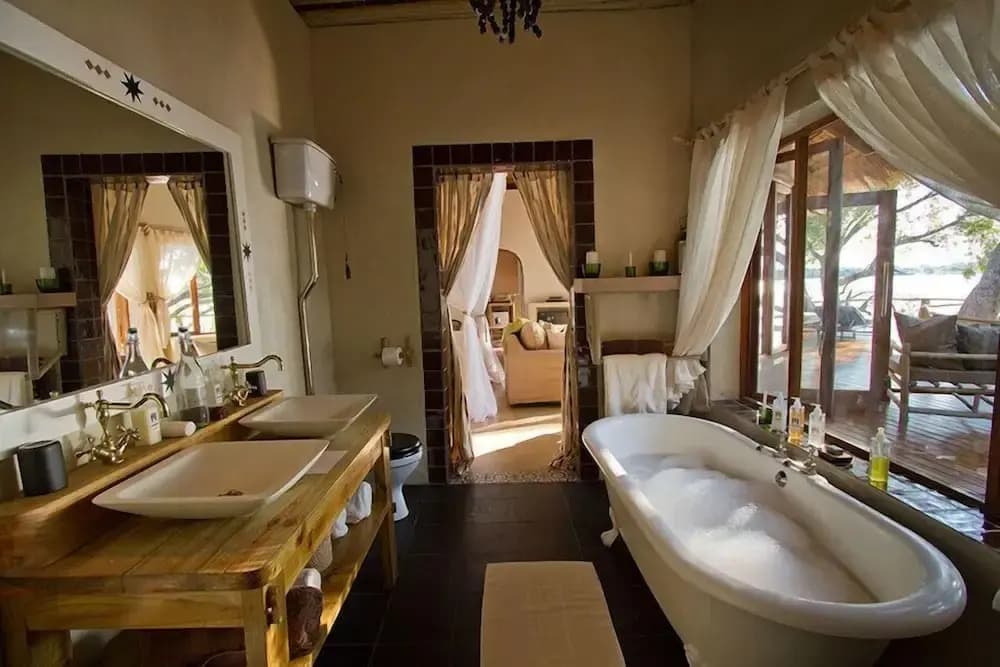 Double Cottage full double bed