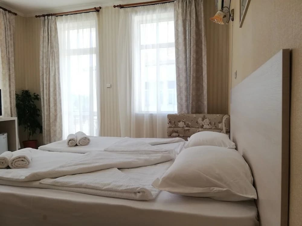 1 Bedroom Standard Double room with balcony full double bed