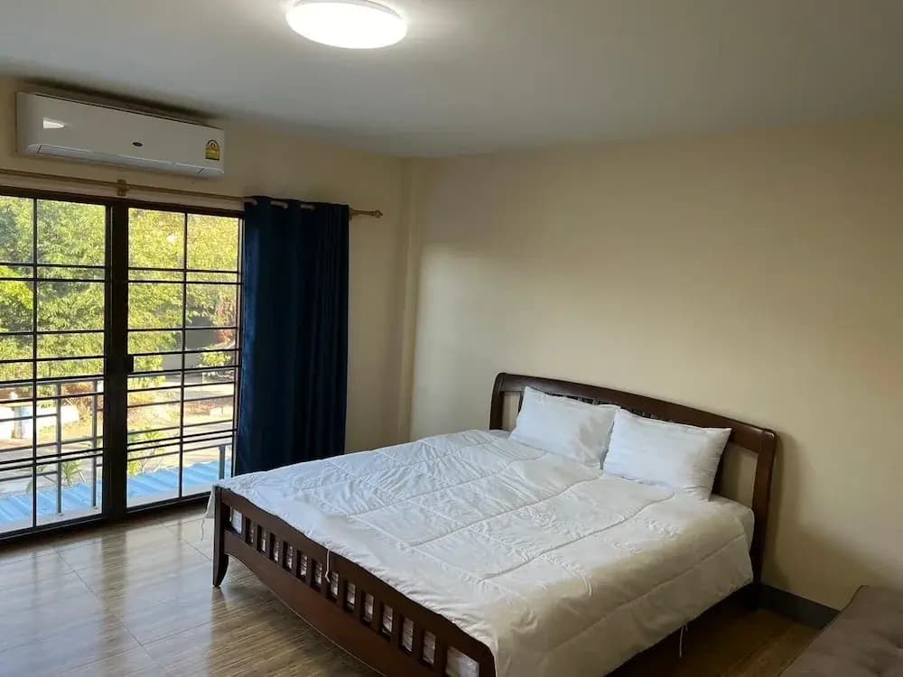 Deluxe Double room full double bed