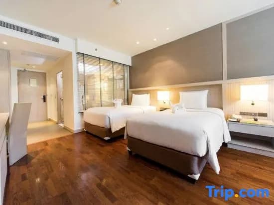 Superior Double room Pool View twin beds